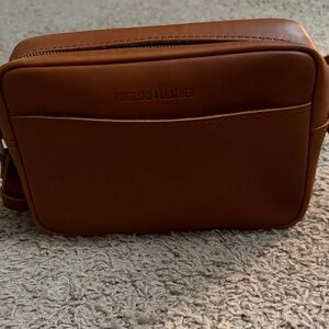 Portland Leather Leather Honey Crossbody Camera Bag